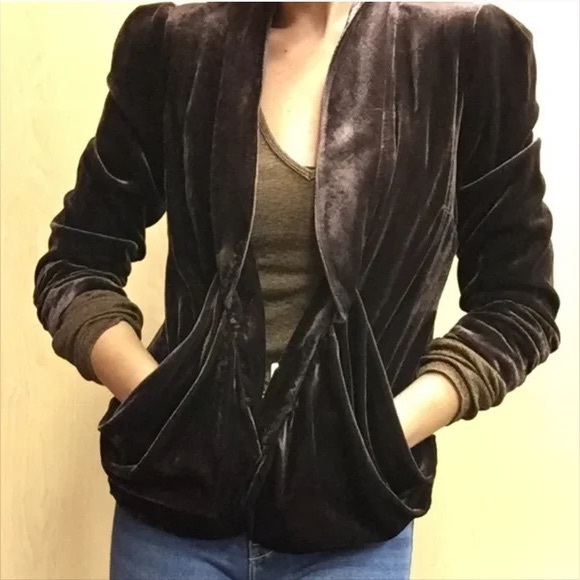 Elegant Velvet Black Jacket - Picture 2 of 10